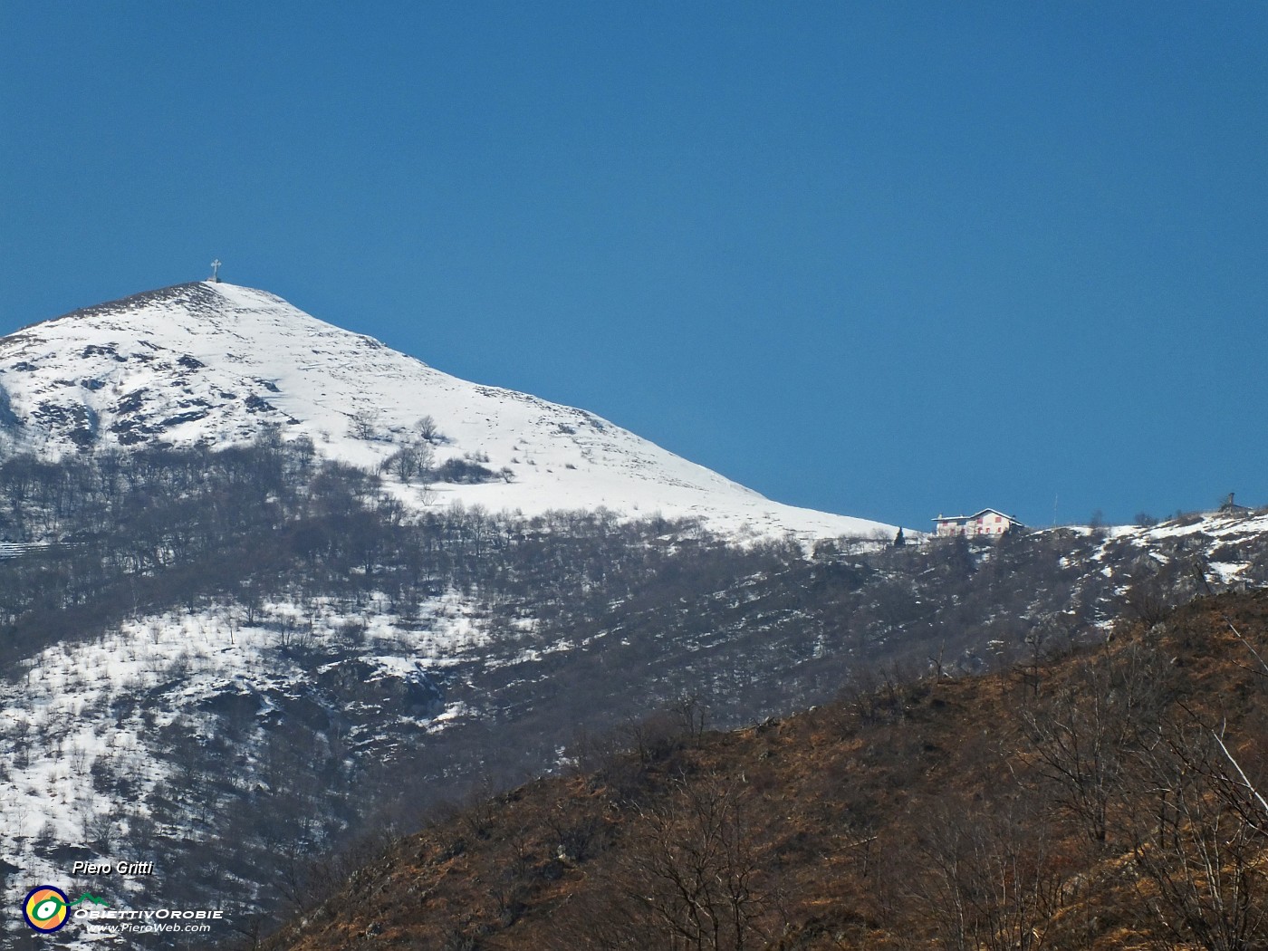 41 Zoom verso il Cornizzolo e Rif. Marisa Consiglieri.JPG